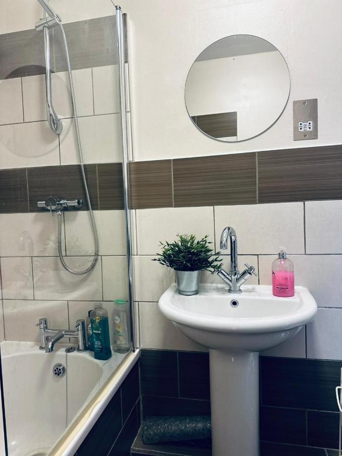 Koala & Tree - Cozy And Centric 1 Bed - Short Lets & Serviced *